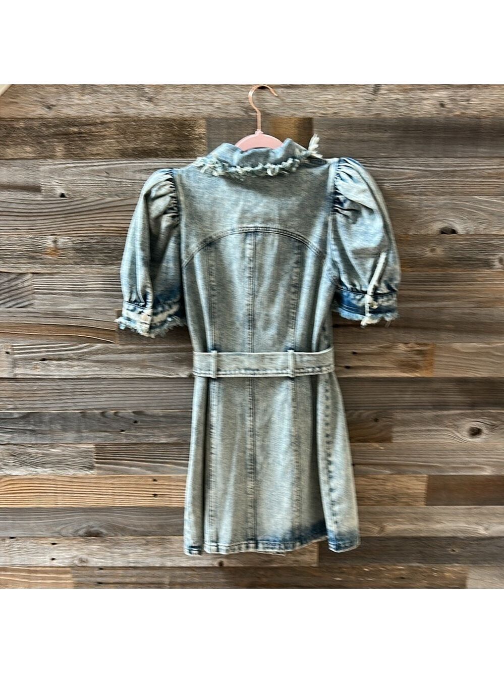 NWT Elliatt Giselle Denim Day Dress Button Front Belt Frayed Size Small - Picture 7 of 11
